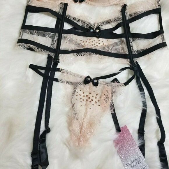 Victoria's Secret FASHION SHOW Bra-Garter-Thong Set 3 pcs 316 - Picture 3 of 6